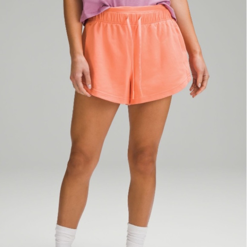 Lululemon inner glow 3 inch shorts